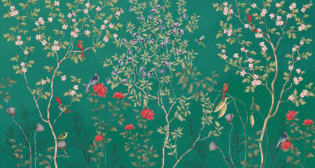 Papier peint avec des branches d’arbres, des fleurs et des oiseaux