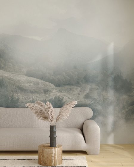 Papier peint de la montagne et du champ dans le brouillard