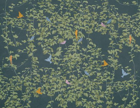 Papier peint feuilles vertes avec des oiseaux colorés dans le style de Shinuazri